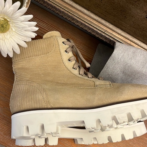 AQUATALIA Myla Corduroy / Leather Suede Combat Boots - Size 9.5 - Picture 13 of 13